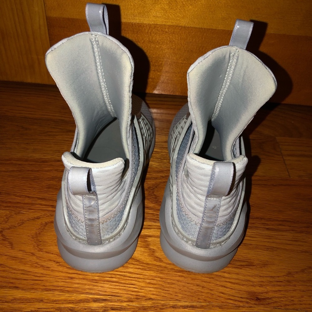 Puma - Picture 3 of 6